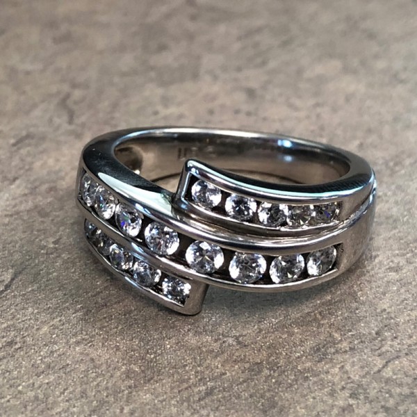 14K White Gold Diamond Ring